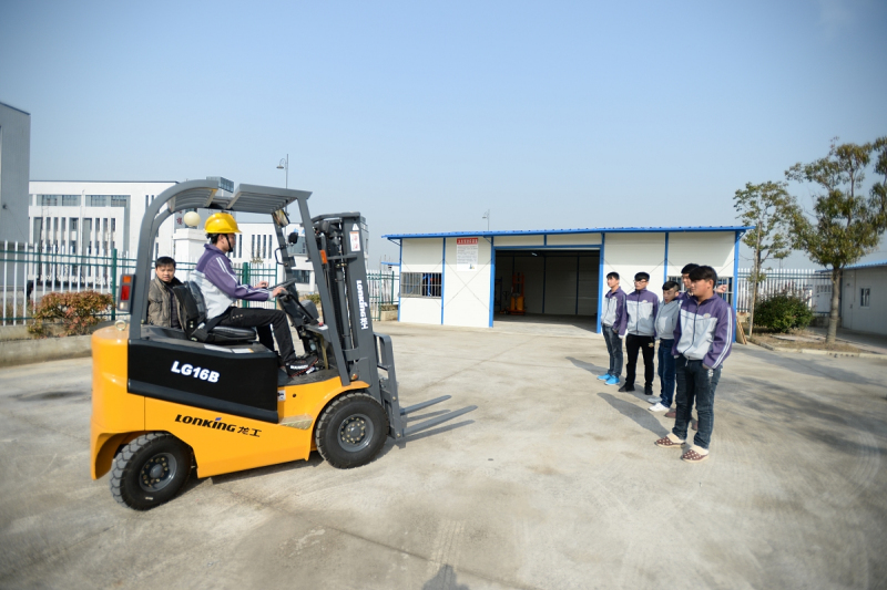 BT叉车SWE120XR-145-145L-160-160L-140S-200-200L电瓶型号3PZB201 BT叉车SWE120XR-145-145L-160-160L-140S-200-200L电瓶型号3PZB201