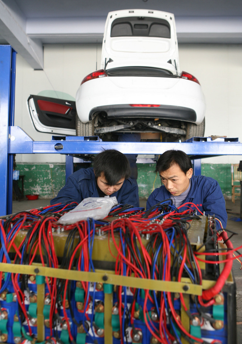 求购3吨电瓶叉车_ 求购3吨电瓶叉车_
