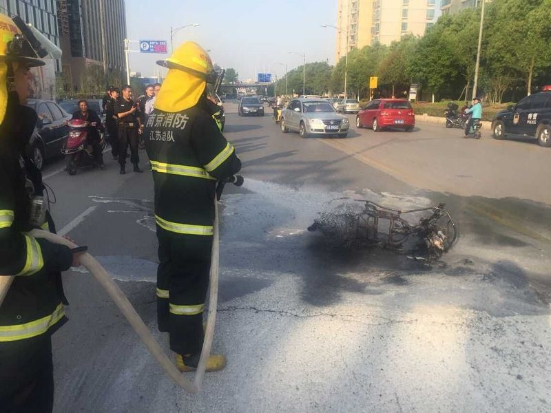 科朗叉车电瓶线路图解 科朗叉车电瓶线路图解