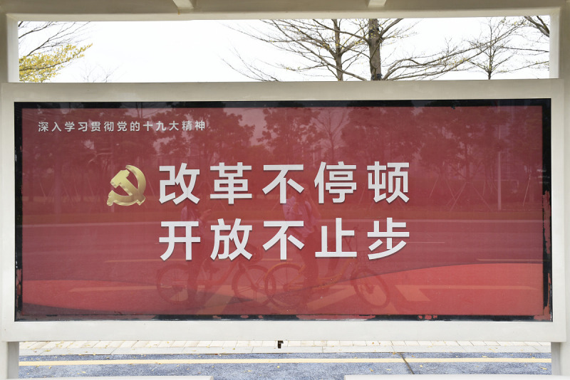 叉车电池水加到什么位置_ 叉车电池水加到什么位置_