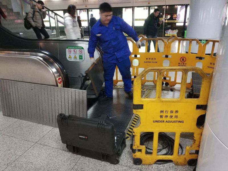 文山州小松叉车电瓶安装问题